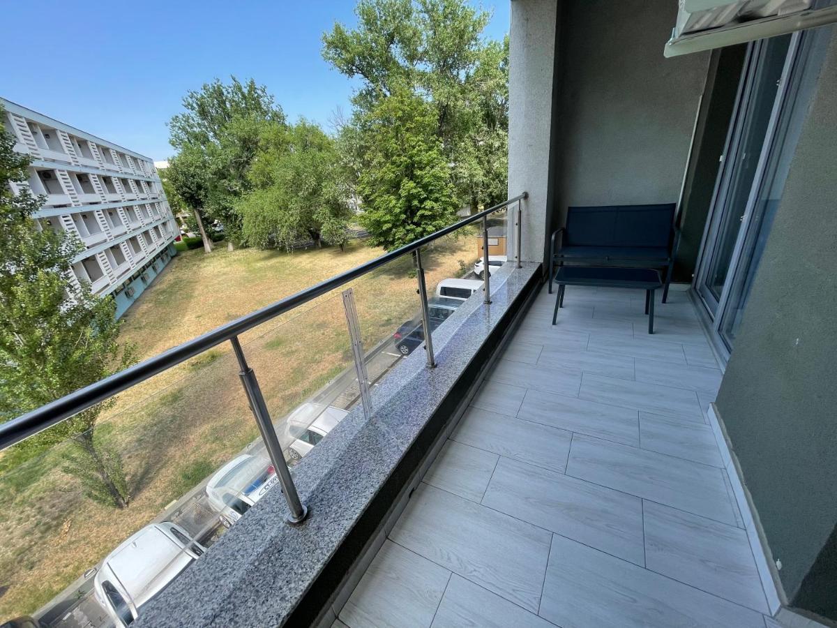Coralia Luna Park Apartments Mamaia Exterior photo