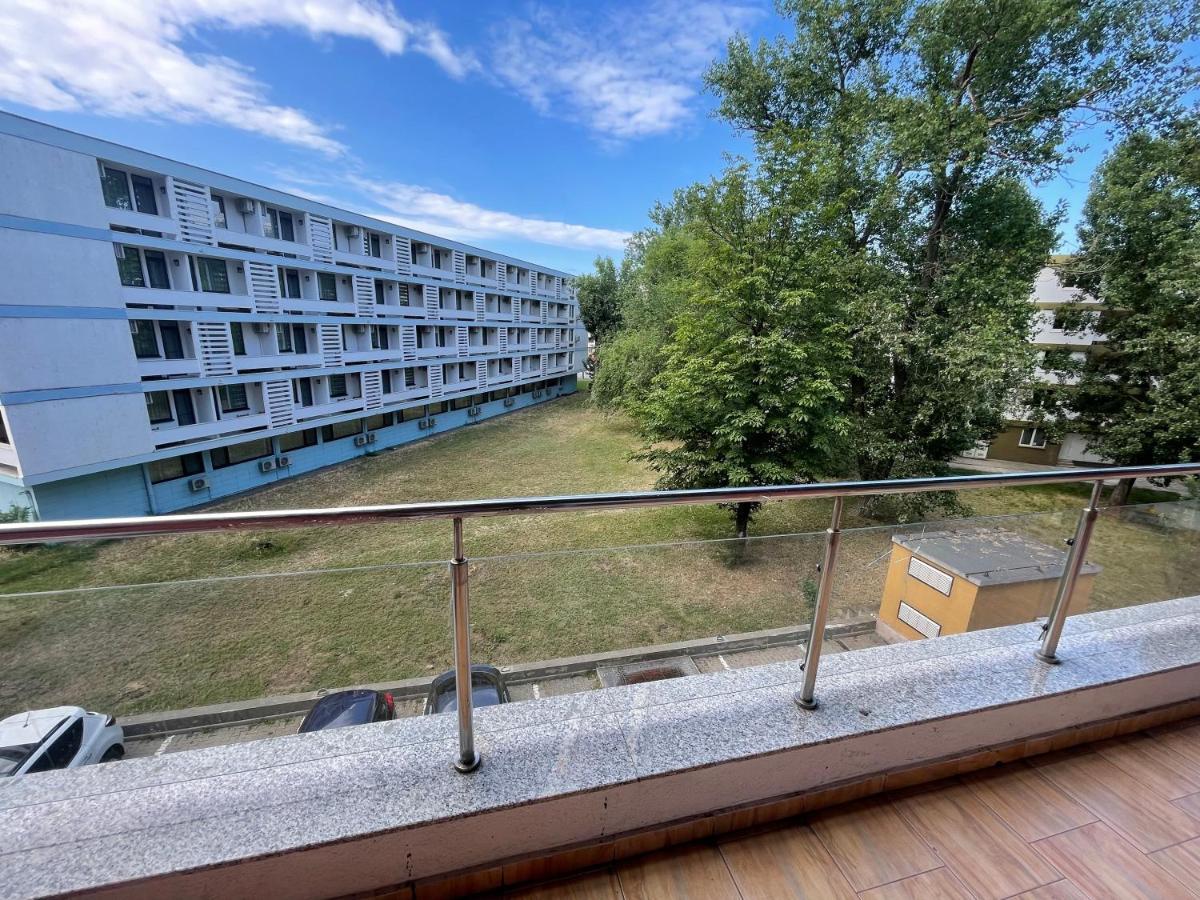 Coralia Luna Park Apartments Mamaia Exterior photo