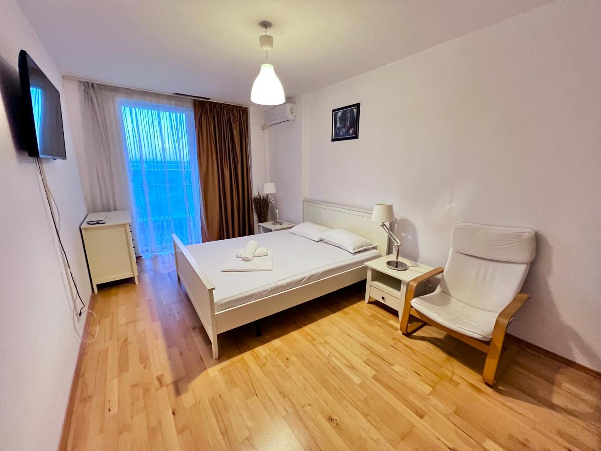 Coralia Luna Park Apartments Mamaia Exterior photo