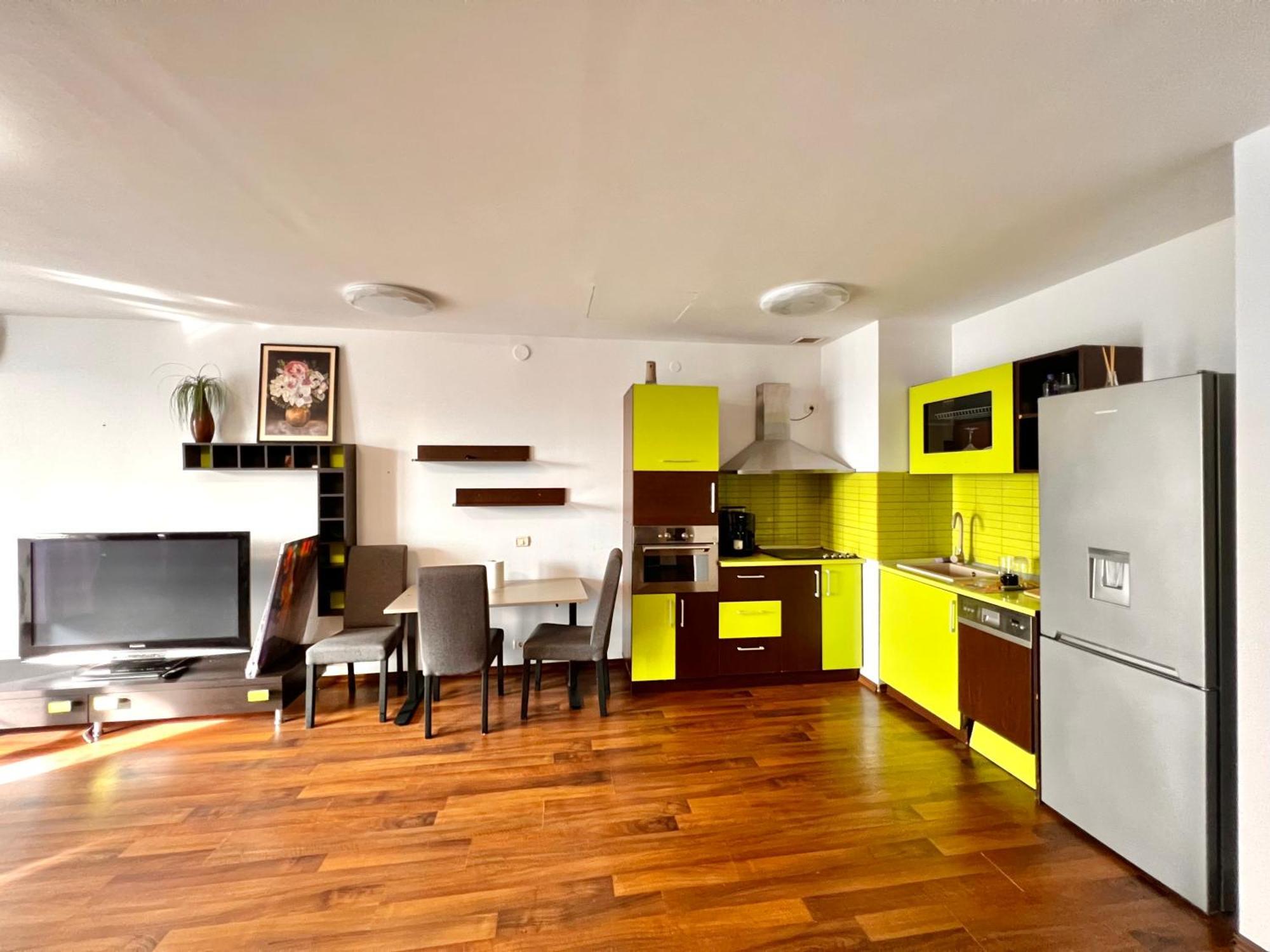 Coralia Luna Park Apartments Mamaia Exterior photo
